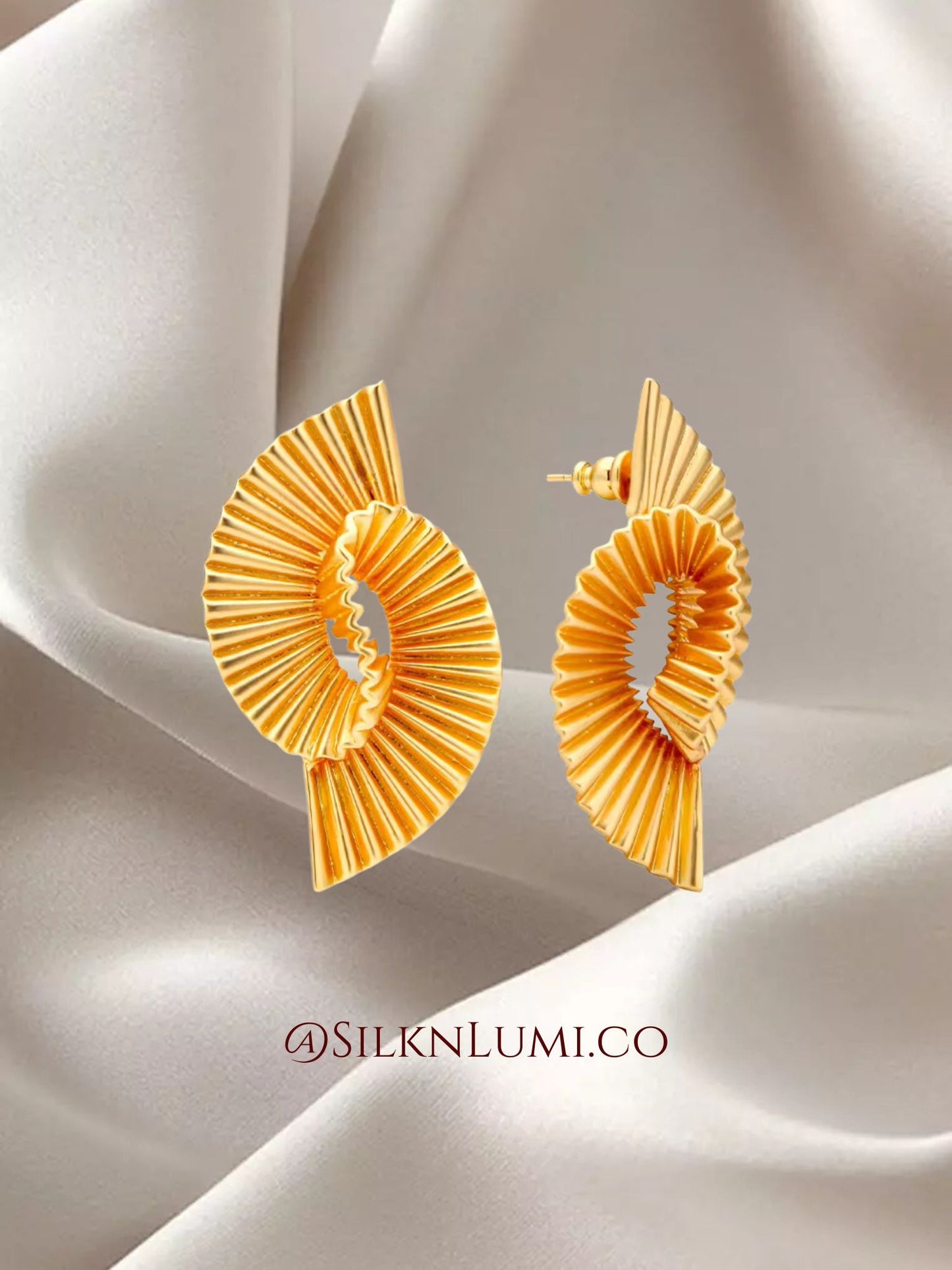 Lumi Pleated Earrings