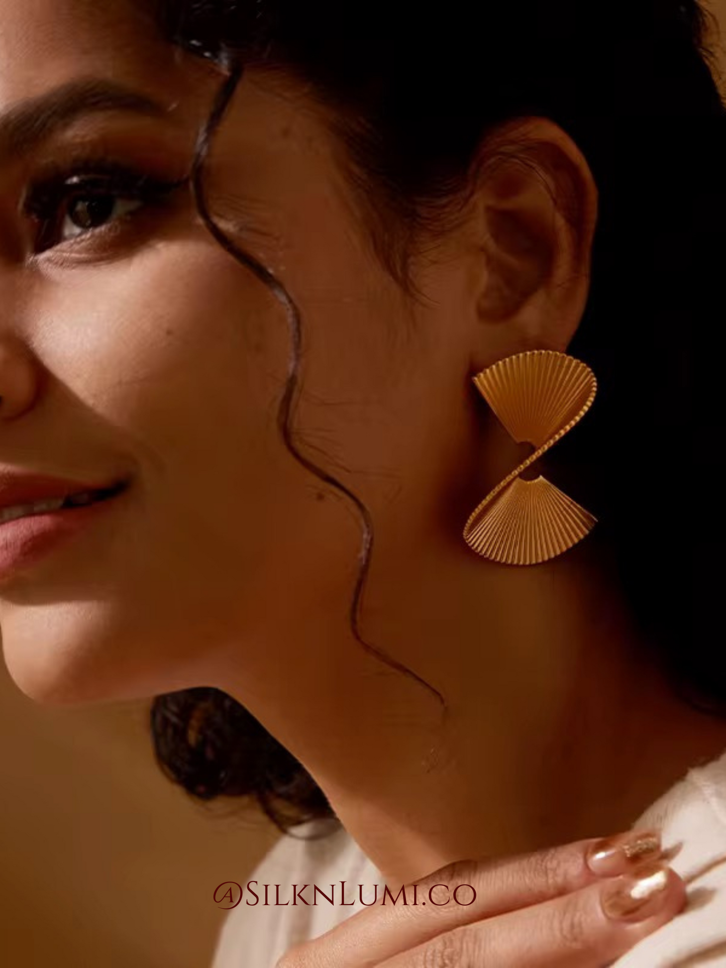 Lumi Symmetric Fan earrings