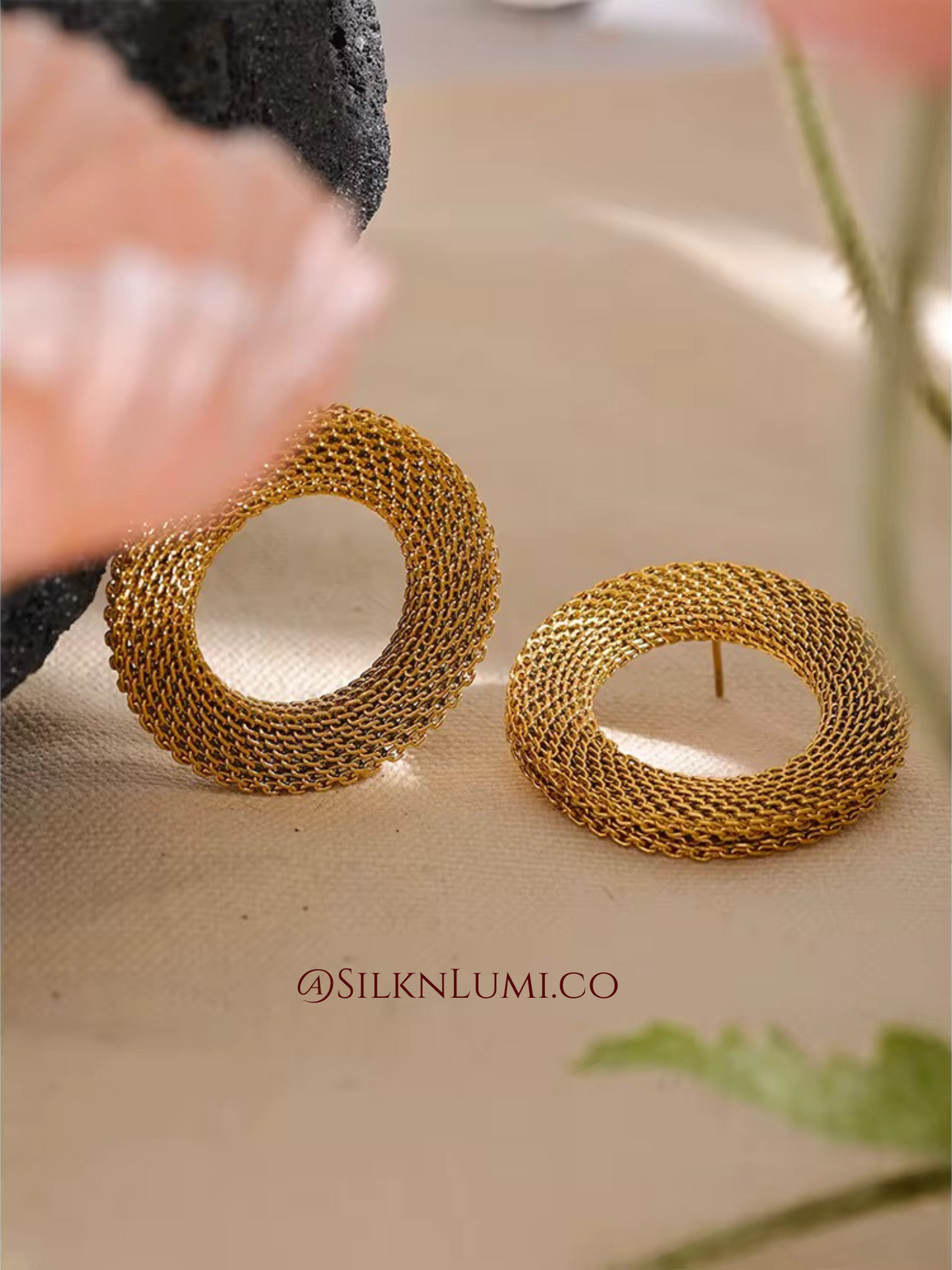 Efua Textured Hollow Studs